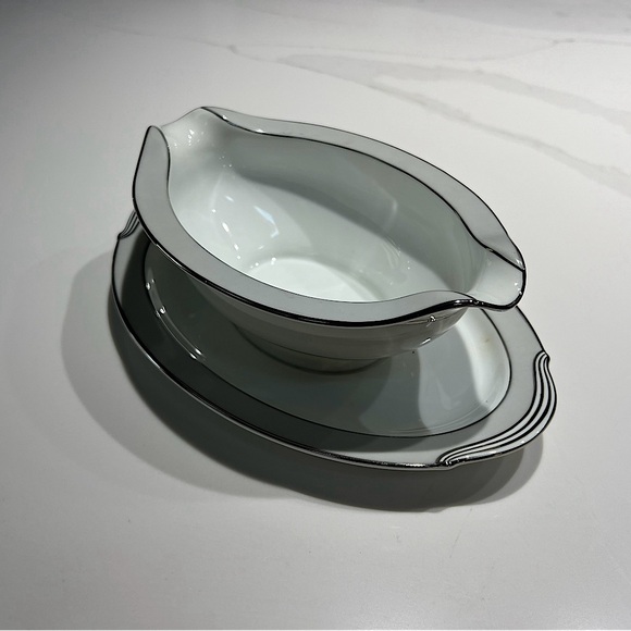Noritake China, Grayburn Pattern, Gravy Boat with Attached Underplate - Picture 3 of 4